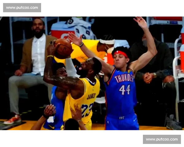 勇士对阵马刺全场录像回放解析关键时刻与战术亮点盘点精彩表现汇总 勇士对阵马刺全场录像回放解析关键时刻与战术亮点盘点精彩表现汇总