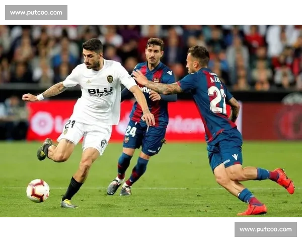 西甲焦点战西班牙人迎战毕尔巴鄂竞技胜负悬念引关注球迷期待夜